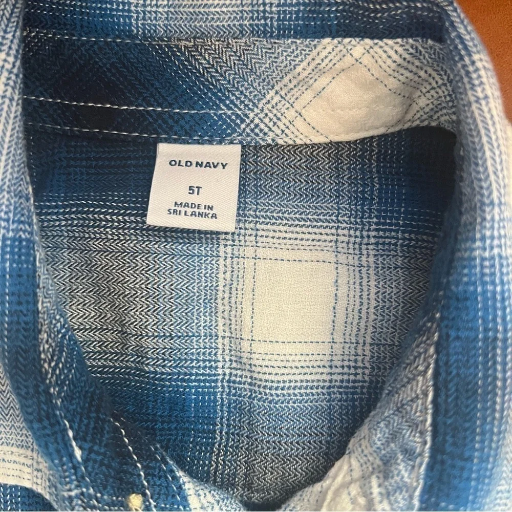 Old Navy Boys Little Kid Size 5T Plaid Roll-Up Sleeve Shirt Button Up Short Blue